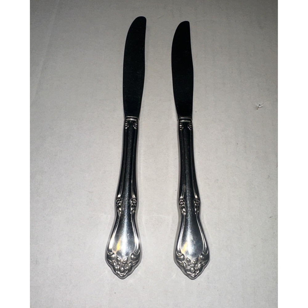 Oneida CELEBRITY Stainless Deluxe SSS 1881 Rogers Glossy Flatware - 2 Knives